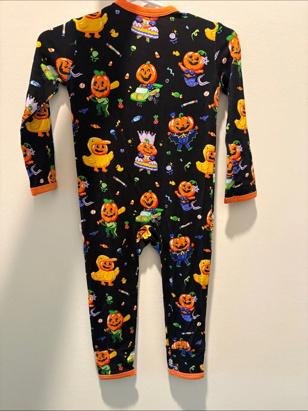 Kids Halloween Pumpkin Bamboo One-Piece Sleeper - Black & Orange